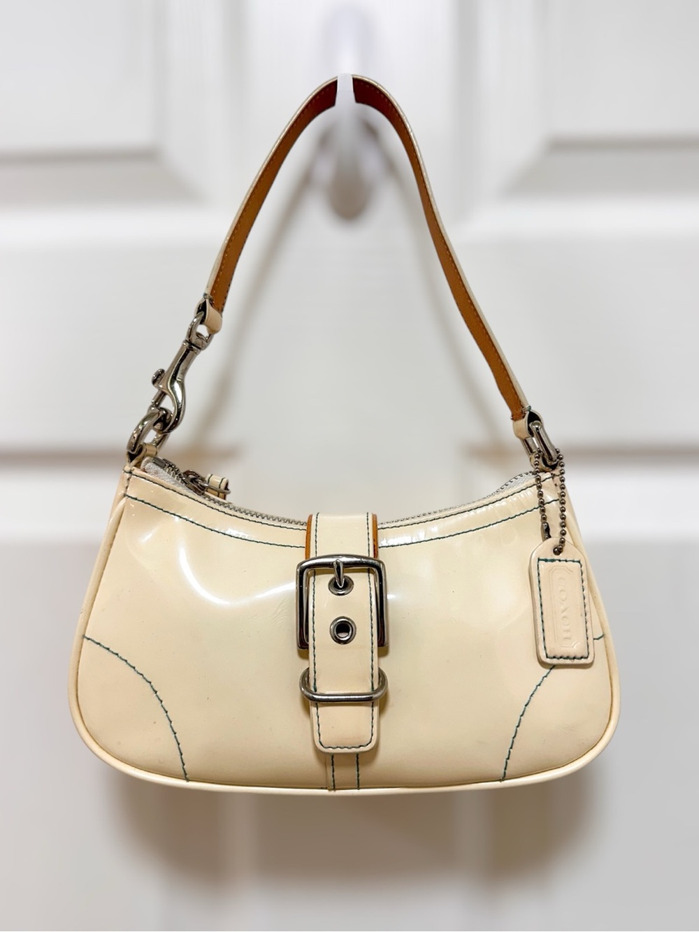 Coach Soho Buckle Flap Baguette Bag Ivory Patent Leather Seafoam 6731